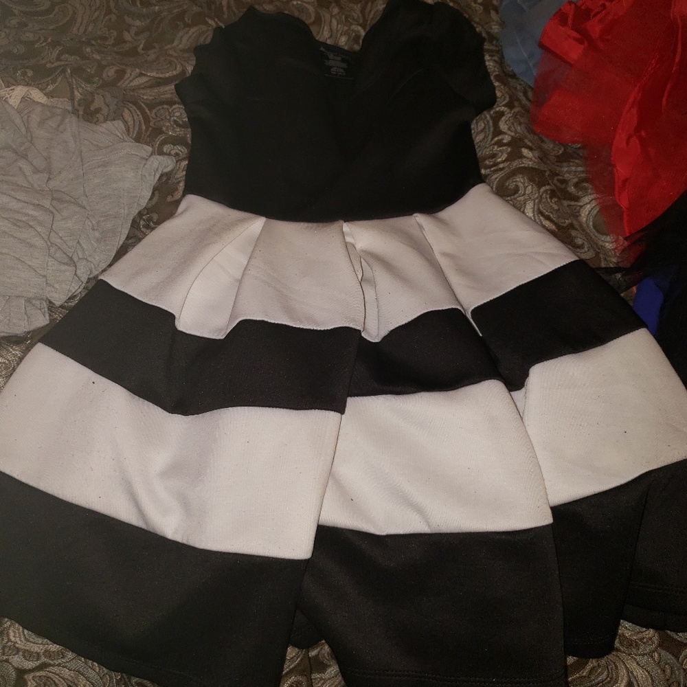 Girls size 7 black & white formal dress